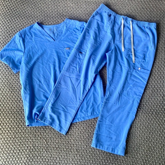 Figs Men’s Technical Collection Scrub Set - Picture 6 of 12